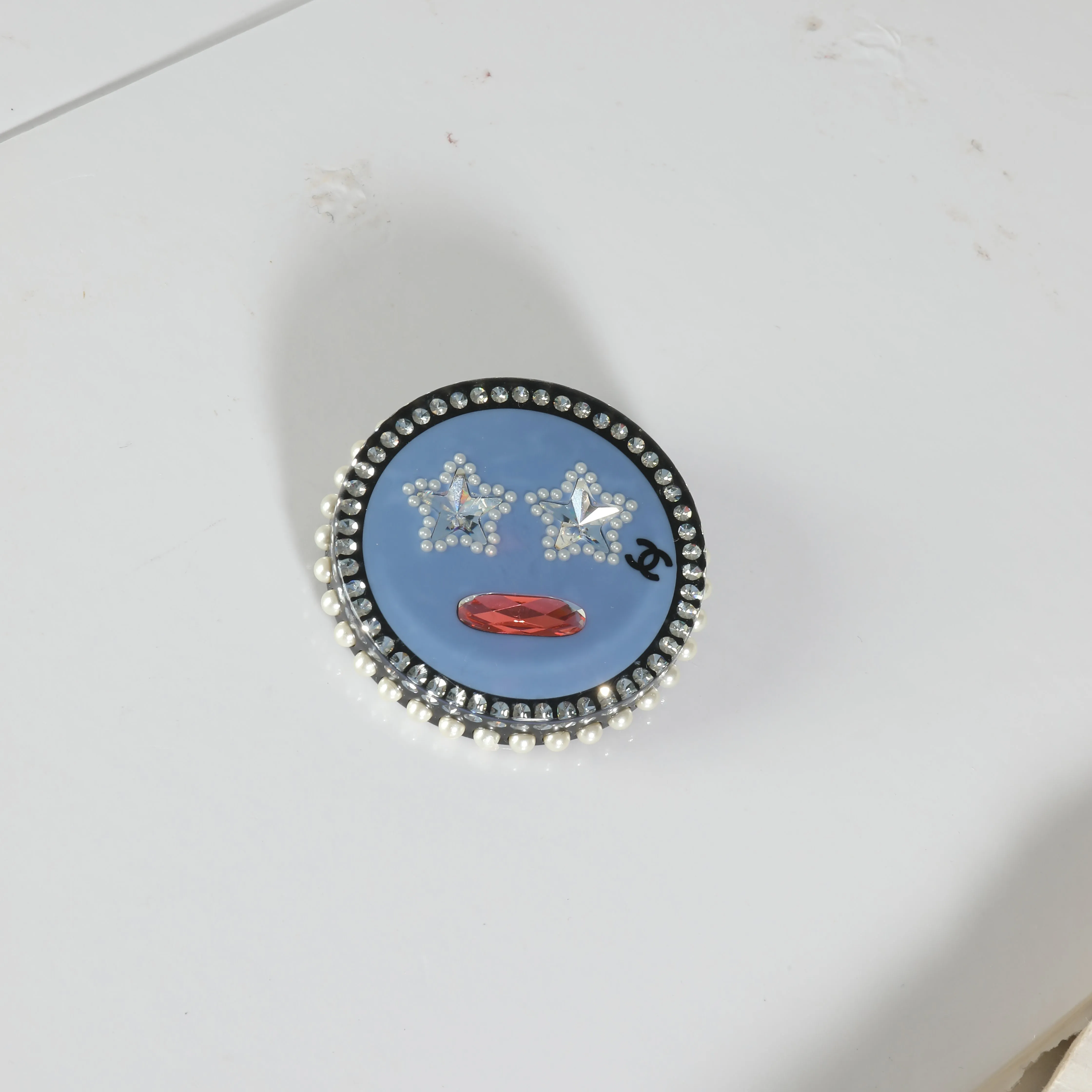 CHANEL 2016 Emoji Brooch