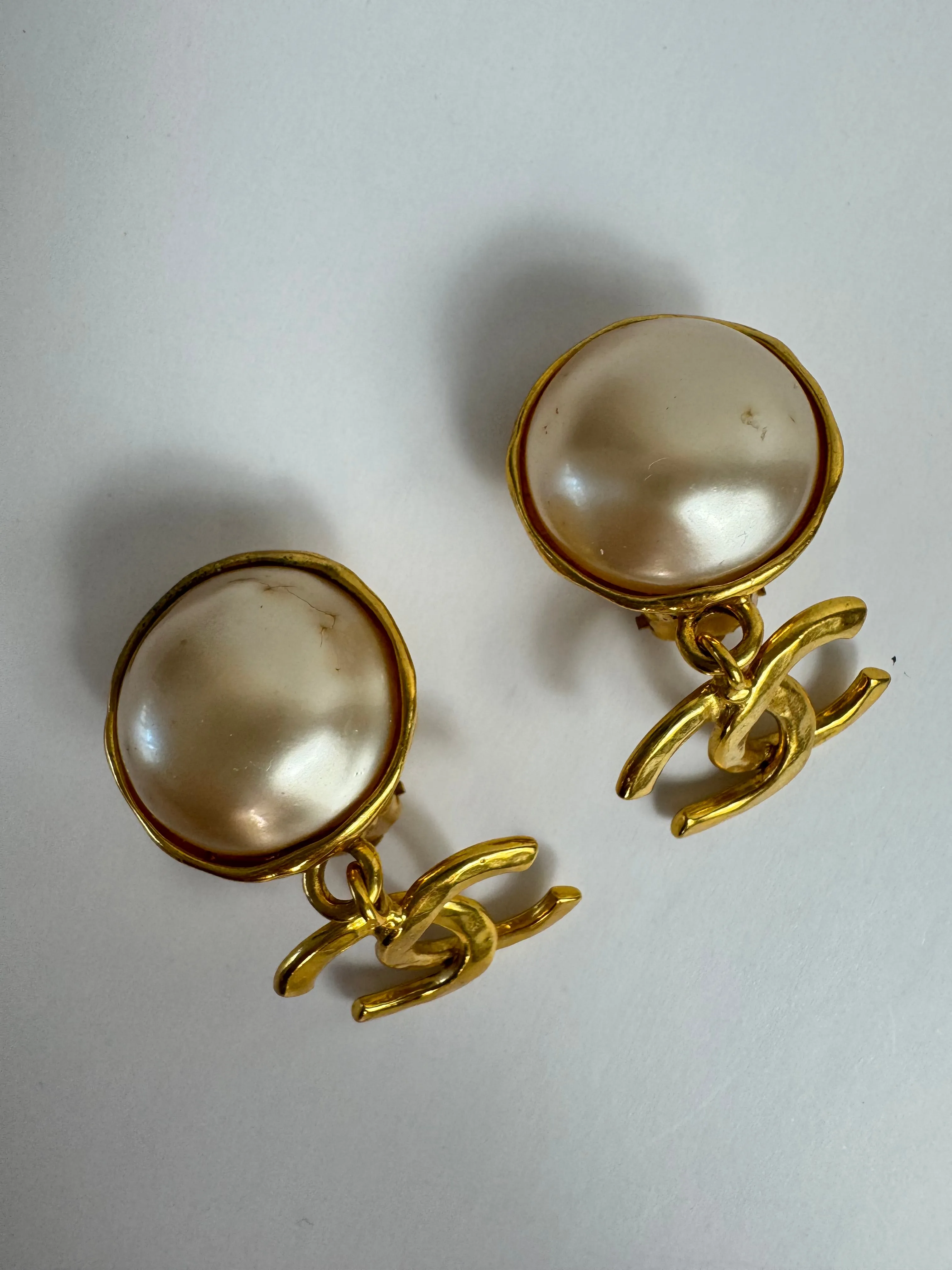 Chanel Vintage Rare Pearl Drop CC Clip On Earrings
