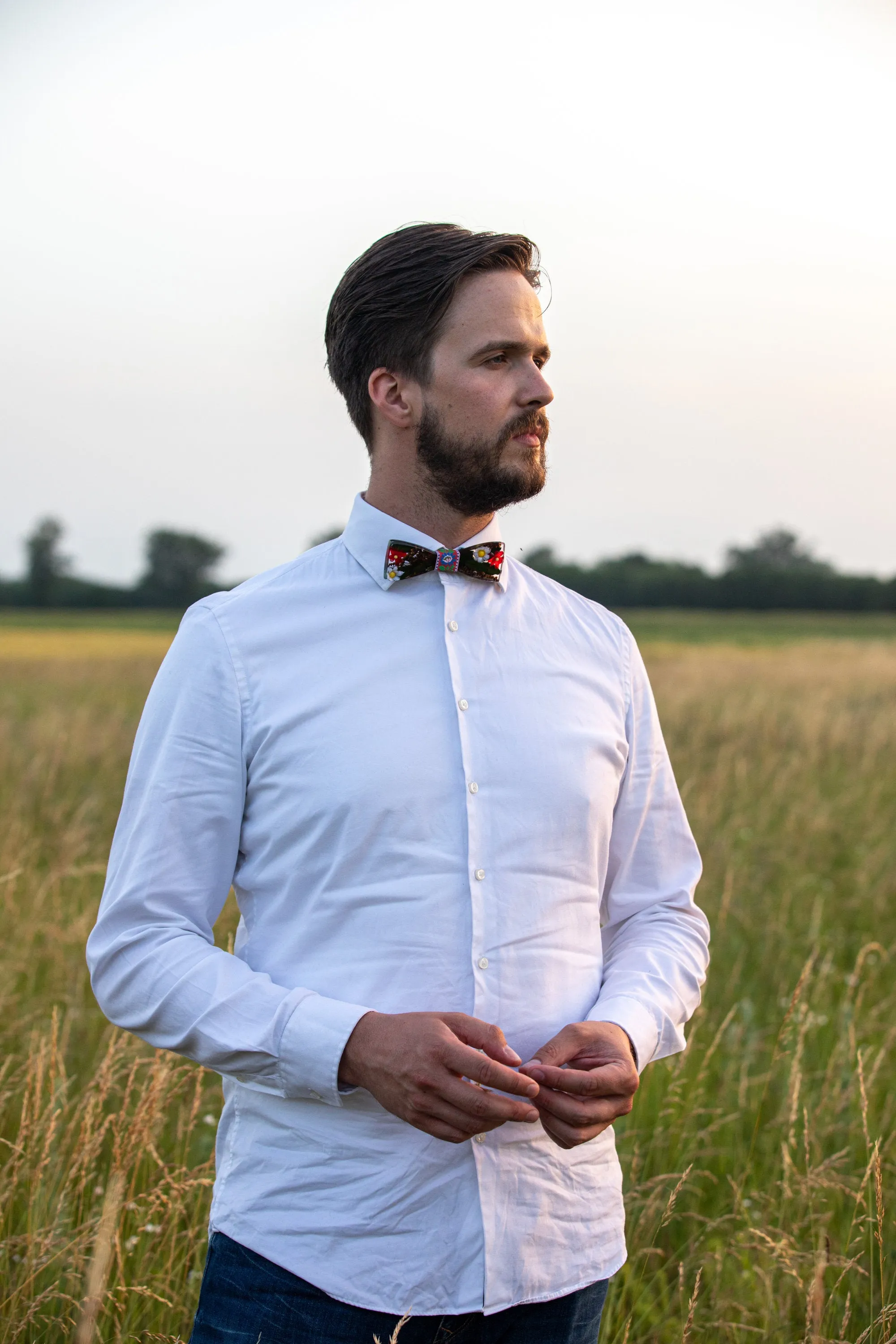 Folk wooden resin bow tie Men's accessories Pajarita de madera Wedding accessories Floral bow tie Wooden bow tie Magaela accessories Resin