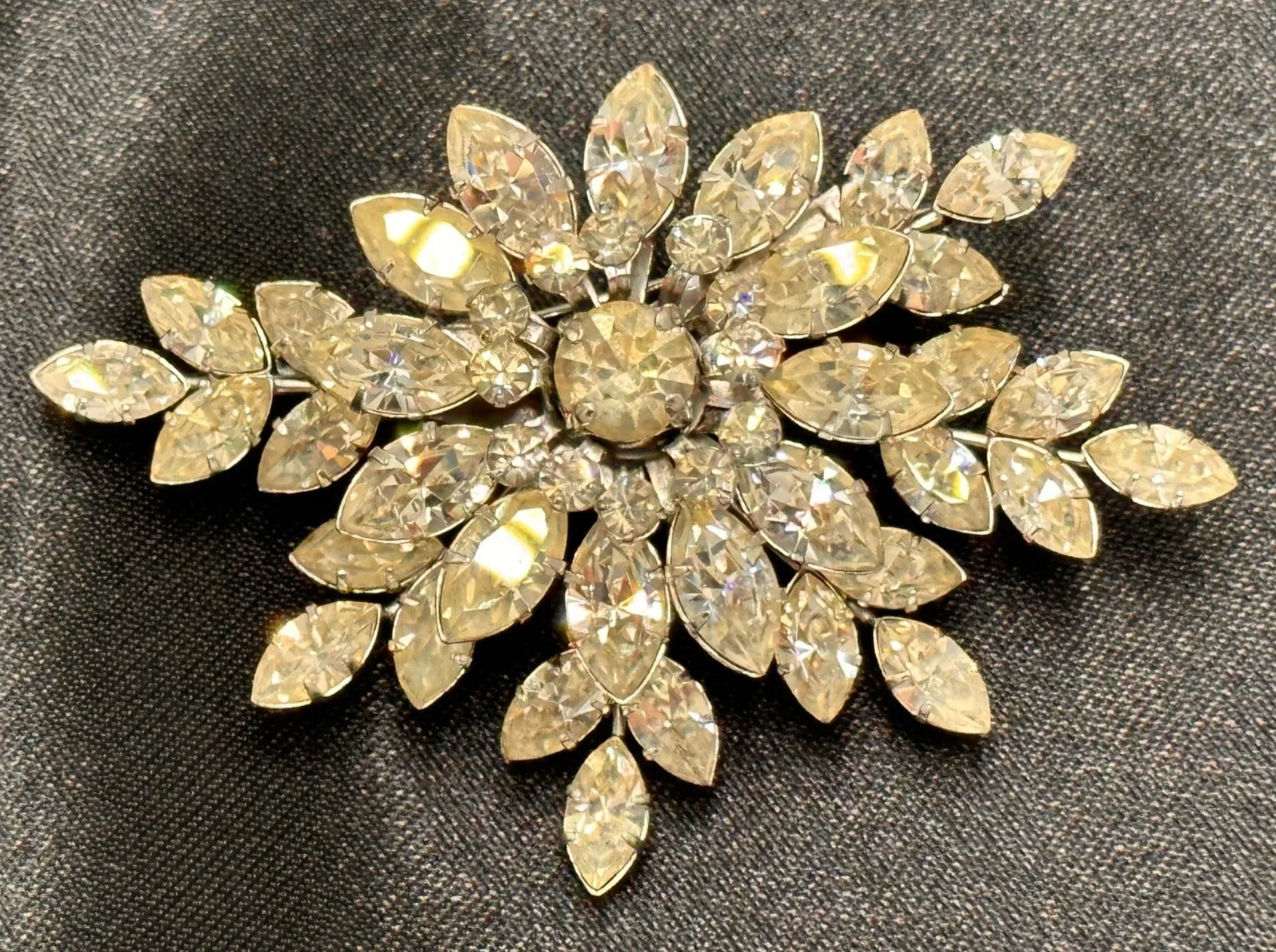 Glorious Vintage Jewel Crest Brooch